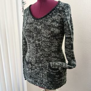 Ashley by 26 International Patch Pocket Pullover Sweater L black V-neck tunic